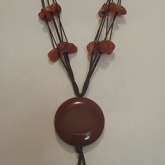 Beautiful Necklace - Picture 3 of 8